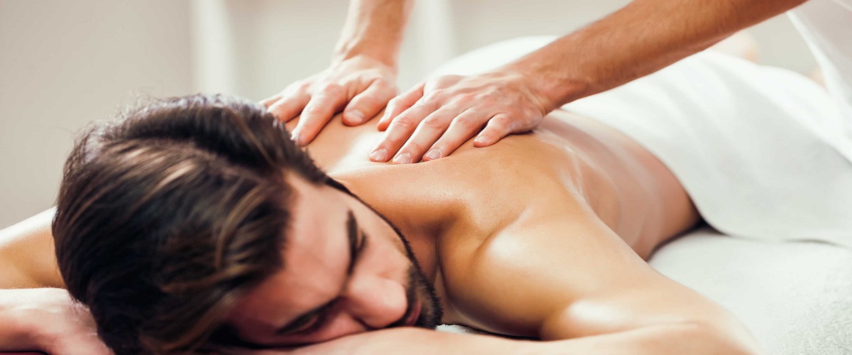 back and shoulder spa massage
